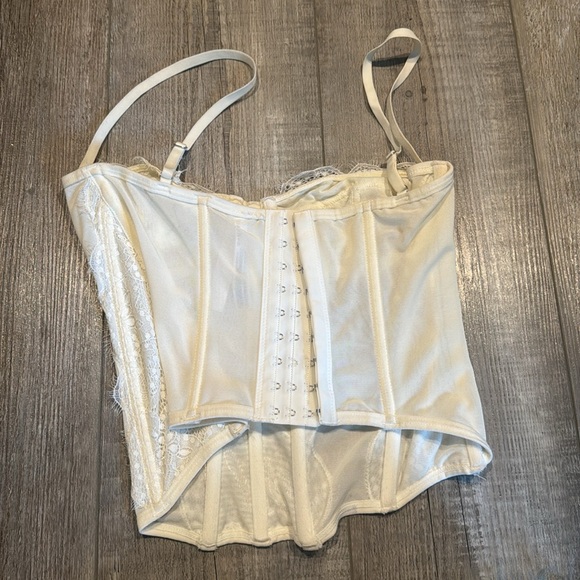 Urban Outfitters- Out From Under Modern Love Corset. Ivory. - Picture 2 of 3